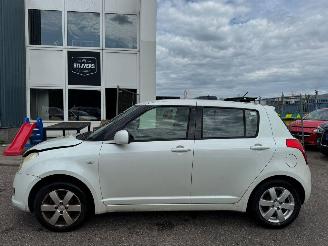 Suzuki Swift 1.3 Shogun picture 2