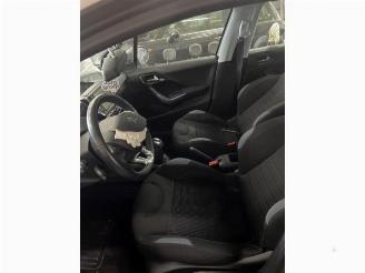 Peugeot 208 208 I (CA/CC/CK/CL), Hatchback, 2012 / 2019 1.6 Vti 16V picture 10