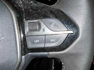 Peugeot 2008 2008 (UD/UK/UR/US/UX), MPV, 2019 1.2 VTi 12V PureTech 100 picture 24