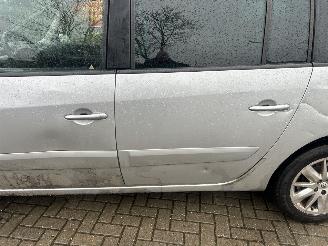 Renault Grand-espace 2.0 T DYNAMIQUE 7 P picture 5