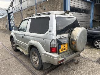 Damaged car Toyota Landcruiser 3.0 D4-D BLIND VAN 2002/1