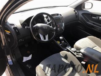 Kia Pro cee d Pro cee'd (EDB3), Hatchback 3-drs, 2008 / 2012 1.4 CVVT 16V picture 10