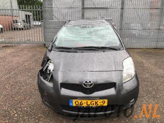 Toyota Yaris Yaris II (P9), Hatchback, 2005 / 2014 1.33 16V Dual VVT-I picture 3