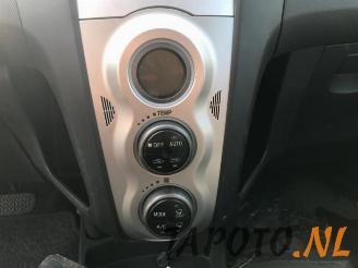 Toyota Yaris Yaris II (P9), Hatchback, 2005 / 2014 1.3 16V VVT-i picture 18