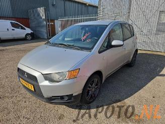Coche siniestrado Mitsubishi Colt Colt (Z2/Z3), Hatchback, 2004 / 2012 1.3 16V 2011/1