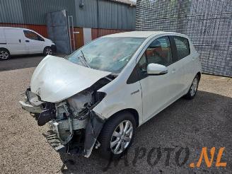 Salvage car Toyota Yaris Yaris III (P13), Hatchback, 2010 / 2020 1.5 16V Hybrid 2013/11