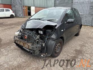 Vrakbiler auto Toyota Yaris Yaris II (P9), Hatchback, 2005 / 2014 1.3 16V VVT-i 2006/9