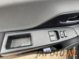 Toyota Yaris Yaris III (P13), Hatchback, 2010 / 2020 1.5 16V Hybrid picture 11