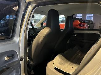 Volkswagen Up! 1.0 move up! BlueMotion picture 10