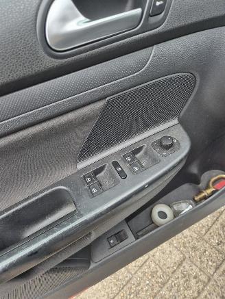 Volkswagen Golf (1K1) Hatchback 1.6 (BSE) [75kW] picture 7