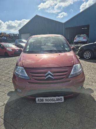 Salvage car Citroën C3 (FC/FL/FT) Hatchback 5-drs 1.4 (TU3JP(KFV)) [54kW] 2002/1