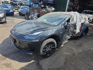 Tesla Model 3 Model 3, Sedan, 2017 Standard RWD Plus, Loing Range RWD picture 3