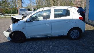 Mitsubishi Space-star Space Star (A0) Hatchback 1.0 12V (3A90(Euro 5)) [52kW]  (05-2012/...)= picture 8