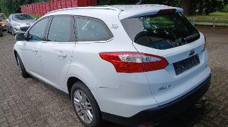 Ford Focus Focus 3 Wagon Combi 1.0 Ti-VCT EcoBoost 12V 125 (M1DA(Euro 5)) [92kW] =
 (02-2012/05-2018) picture 13