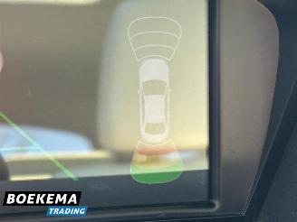 BMW 3-serie 325xi 218PK High Exe 4X4 Leer Automaat Open-Dak Keylss Navigatie picture 22