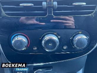 Renault Clio 0.9 TCe Expression Navi Cruise Airco picture 26