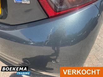 Peugeot 208 1.2 PureTech Allure Navigatie Airco Cruise PDC picture 12