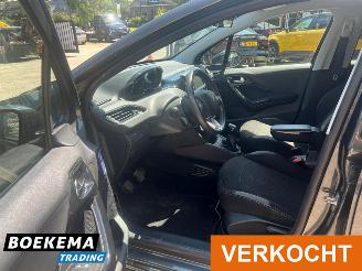 Peugeot 208 1.2 PureTech Allure Navigatie Airco Cruise PDC picture 13