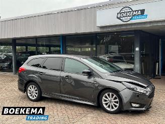 Vaurioauto  passenger cars Ford Focus Wagon 1.5 TDCI ST-Line Leer Navi Camera Clima Cruise PDC 2018/7