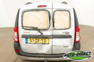 Dacia Logan 1.6-16V Lauréate 7p. picture 30