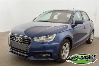 skadebil auto Audi A1 1.0 TFSI Airco Navi 2015/12