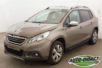 Peugeot 2008 1.2 88.215 km Clima Navi Access picture 1