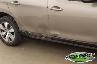 Peugeot 2008 1.2 88.215 km Clima Navi Access picture 35