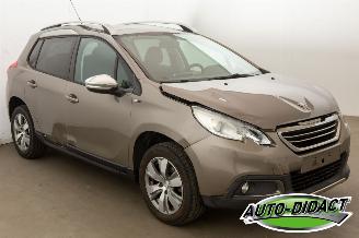 Peugeot 2008 1.2 88.215 km Clima Navi Access picture 2