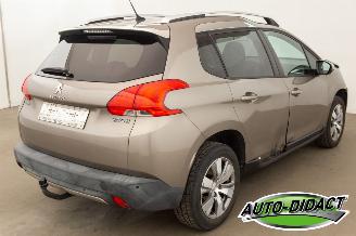 Peugeot 2008 1.2 88.215 km Clima Navi Access picture 4