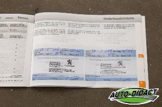 Peugeot 2008 1.2 88.215 km Clima Navi Access picture 28