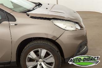 Peugeot 2008 1.2 88.215 km Clima Navi Access picture 34