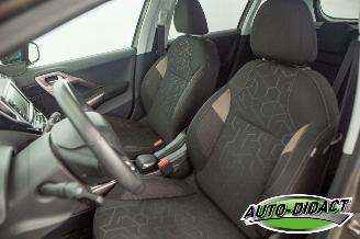 Peugeot 2008 1.2 88.215 km Clima Navi Access picture 25