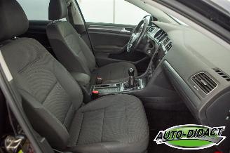 Volkswagen Golf 1.0 TSI Clima Navi Camera picture 23
