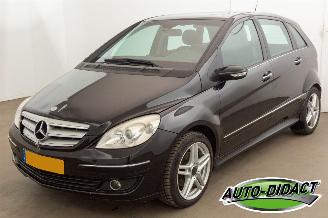 skadebil auto Mercedes B-klasse 200 Automaat Pano 2008/4