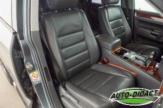 Volkswagen Touareg 3.6 V6 AWD VR 3.6 Automaat Clima Navi Leder picture 23