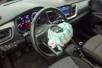 Kia Stonic 1.2 MPi 66.962 km Airco Navi ComfortPlusLine Navigator picture 27