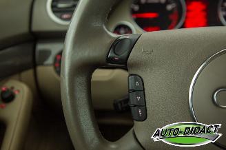 Audi A4 Cabriolet 2.4 V6 Automaat Clima picture 17