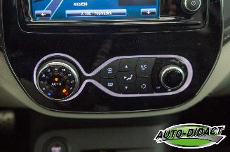 Renault Captur 1.2 TCe INITIALE PANO Leder Camera Clima Navi picture 9
