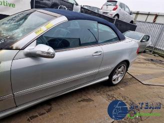 Mercedes CLK CLK AMG (R209), Cabrio, 2002 / 2010 5.4 55 AMG V8 24V picture 6