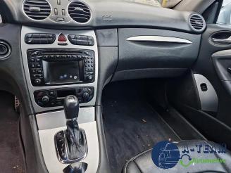 Mercedes CLK CLK AMG (R209), Cabrio, 2002 / 2010 5.4 55 AMG V8 24V picture 15