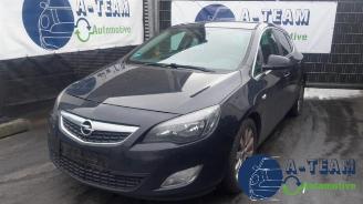 Opel Astra Astra J (PC6/PD6/PE6/PF6), Hatchback 5-drs, 2009 / 2015 1.7 CDTi 16V EcoFLEX 130 picture 3