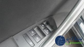 Opel Astra Astra J (PC6/PD6/PE6/PF6), Hatchback 5-drs, 2009 / 2015 1.7 CDTi 16V EcoFLEX 130 picture 24