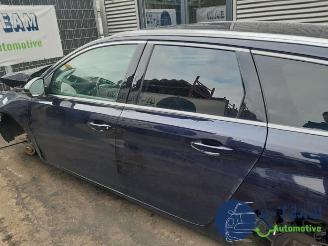 Peugeot 308 308 SW (L4/L9/LC/LJ/LR), Combi 5-drs, 2014 / 2021 1.2 12V e-THP PureTech 130 picture 10