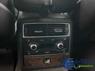 Audi A8 A8 (D3), Sedan, 2002 / 2010 4.2 TDI V8 32V Quattro picture 32