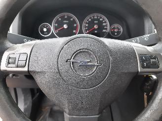 Opel Vectra Vectra C Caravan Combi 1.9 CDTI 120 (Z19DT(Euro 4)) [88kW]  (04-2004/0=
1-2009) picture 27