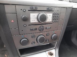 Opel Vectra Vectra C Caravan Combi 1.9 CDTI 120 (Z19DT(Euro 4)) [88kW]  (04-2004/0=
1-2009) picture 25