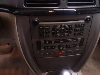 Citroën C5 C5 II Berline (RC) Hatchback 2.0 16V (EW10A(RFJ)) [104kW]  (09-2004/03=
-2008) picture 17