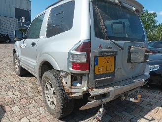 Mitsubishi Pajero Pajero/Shogun Canvas Top (V6/7) Terreinwagen 3.2 DI-D 16V (4M41) [118k=
W]  (10-2001/12-2006) picture 3