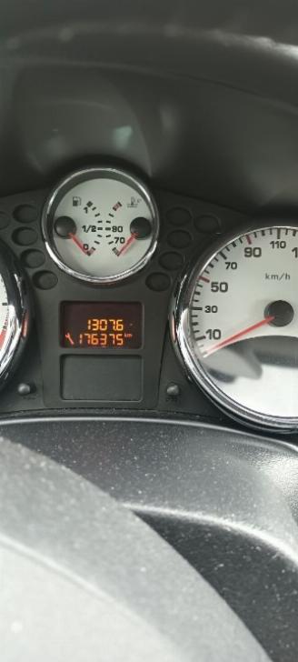 Peugeot 207 207 SW (WE/WU) Combi 1.6 16V (EP6C(5FS)) [88kW]  (06-2007/10-2013) picture 2