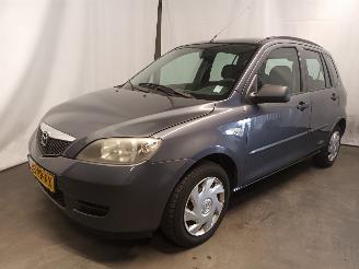 Mazda 2 2 (NB/NC/ND/NE) Hatchback 1.4 16V (FXJA) [58kW]  (04-2003/06-2007) picture 3